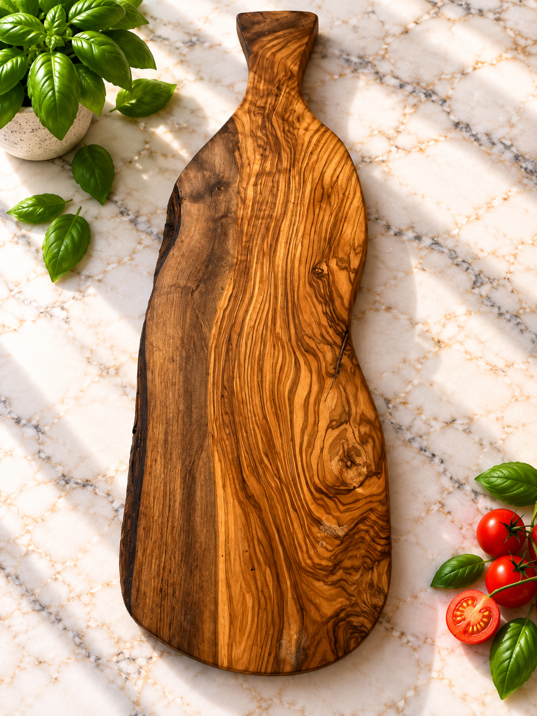 Il Tagliere "Orizzonte" in legno d'ulivo