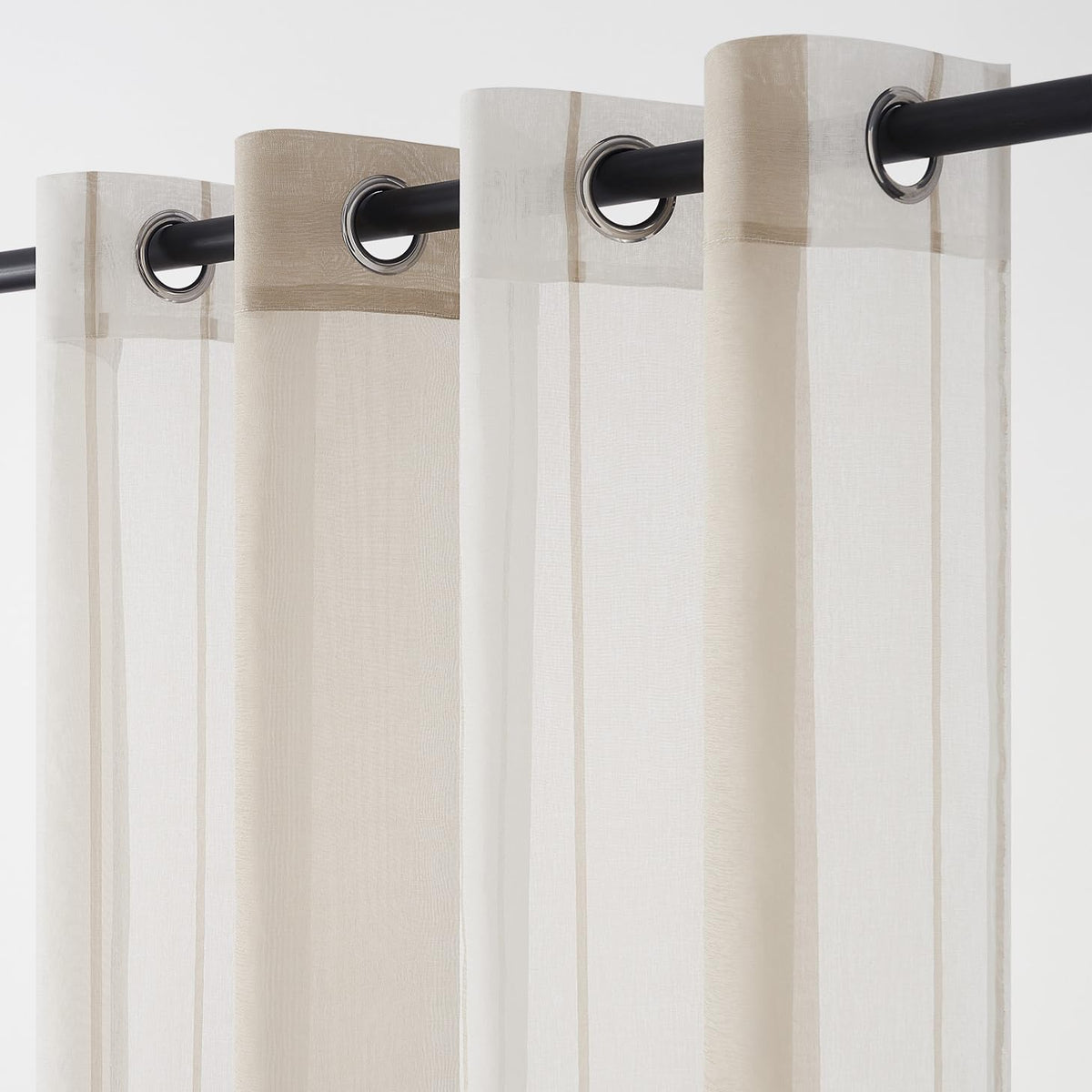 Tende voile semitrasparenti a righe con occhielli bianco e khaki