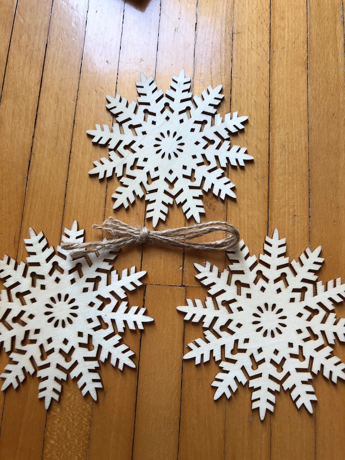 Set 27 decorazioni fiocchi di neve in legno da appendere