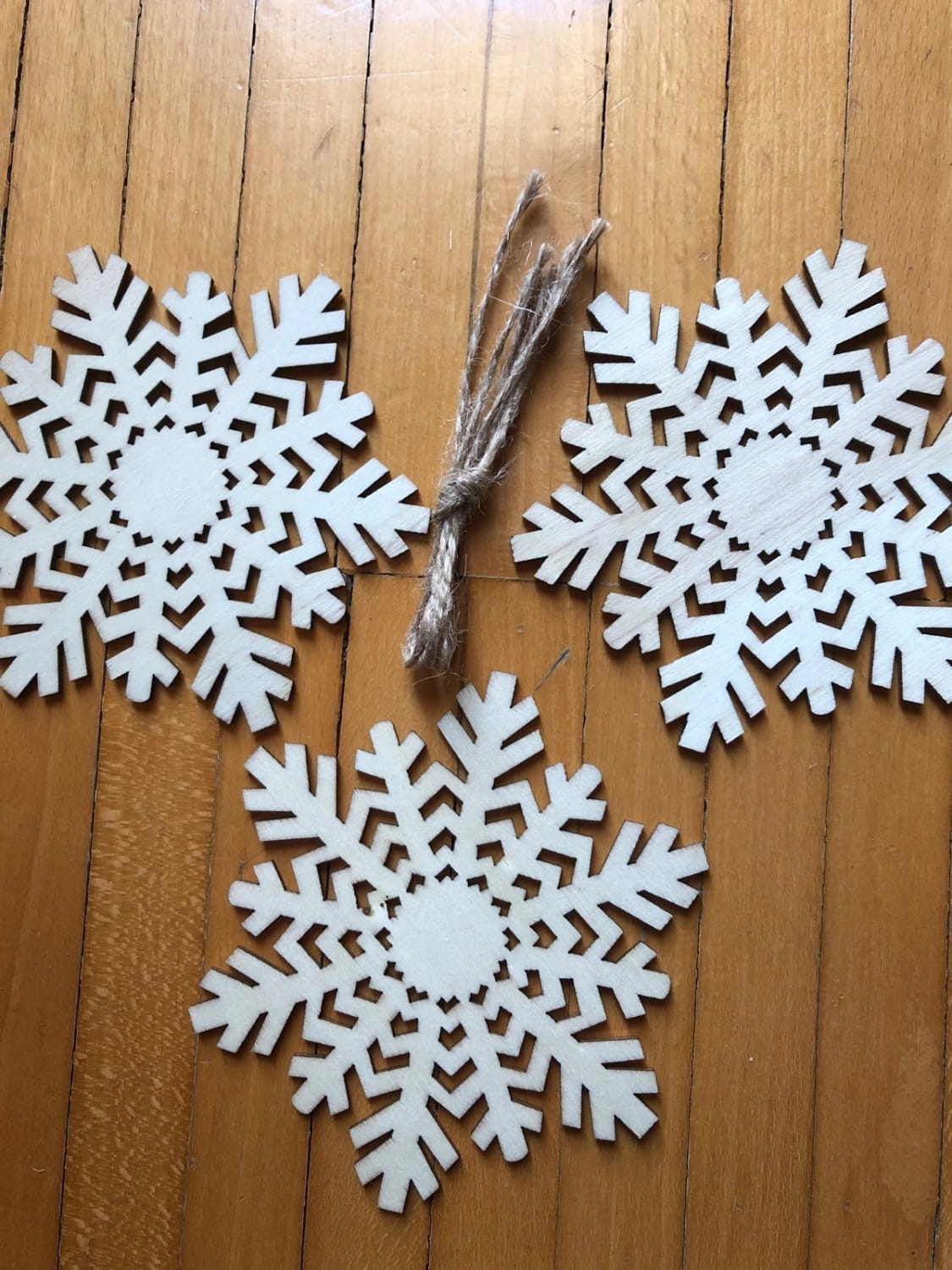 Set 27 decorazioni fiocchi di neve in legno da appendere