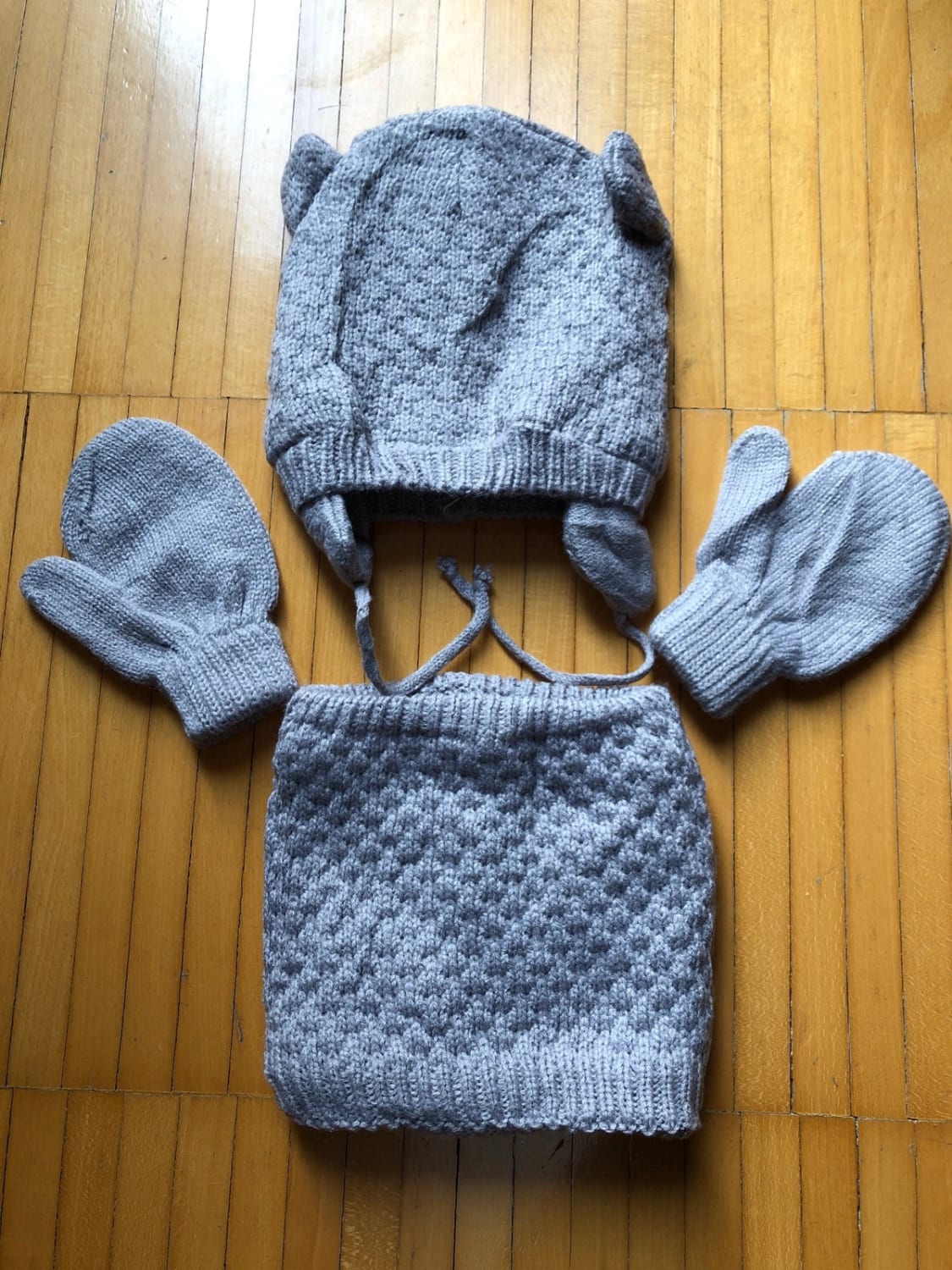 Set bambini berretto, scalda collo e guantini