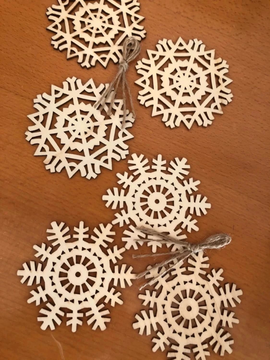 Set 27 decorazioni fiocchi di neve in legno da appendere