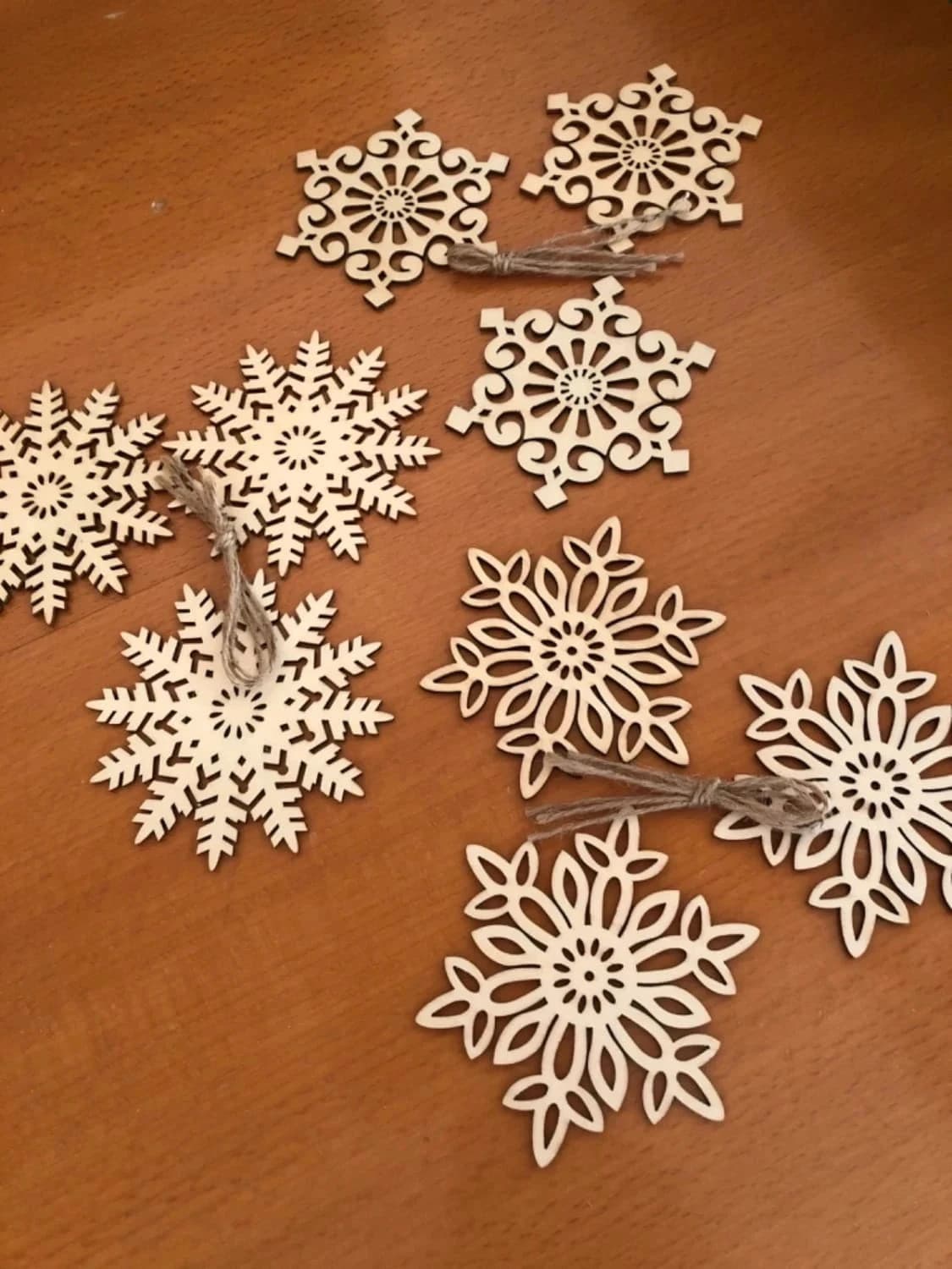 Set 27 decorazioni fiocchi di neve in legno da appendere