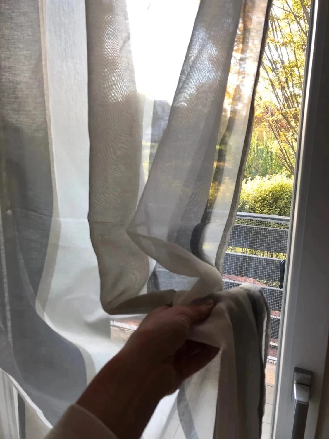Tende moderne 140x145 cm semitrasparenti grigio scuro e bianco set da 2