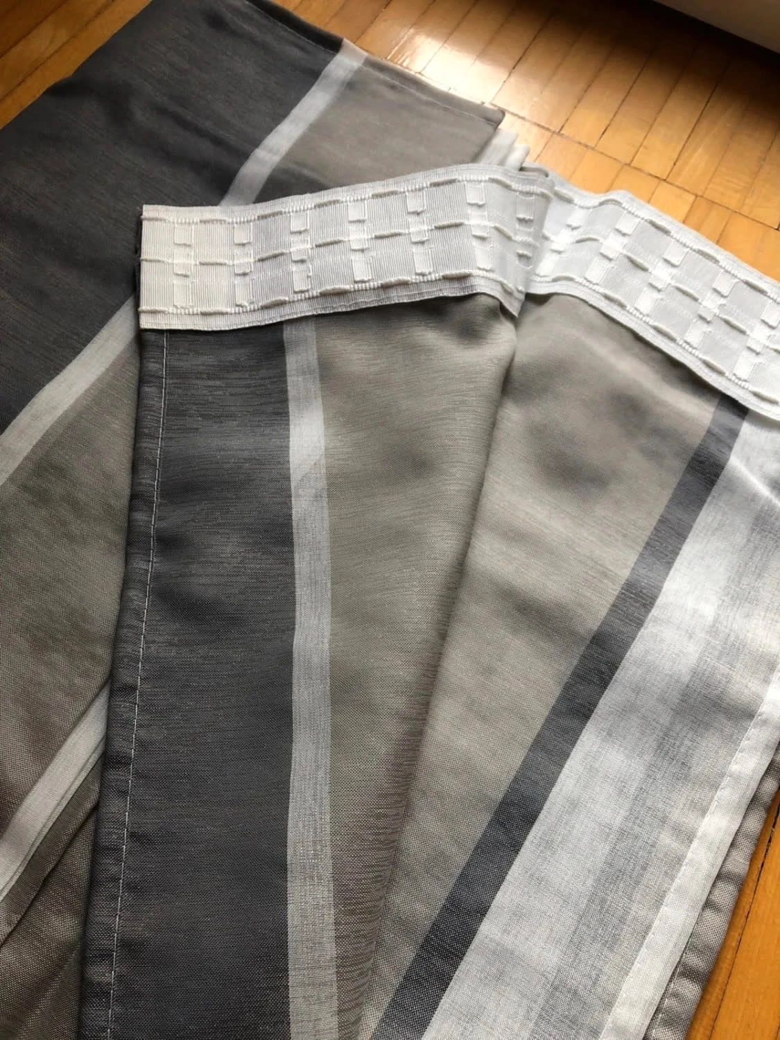 Tende moderne 140x145 cm semitrasparenti grigio scuro e bianco set da 2