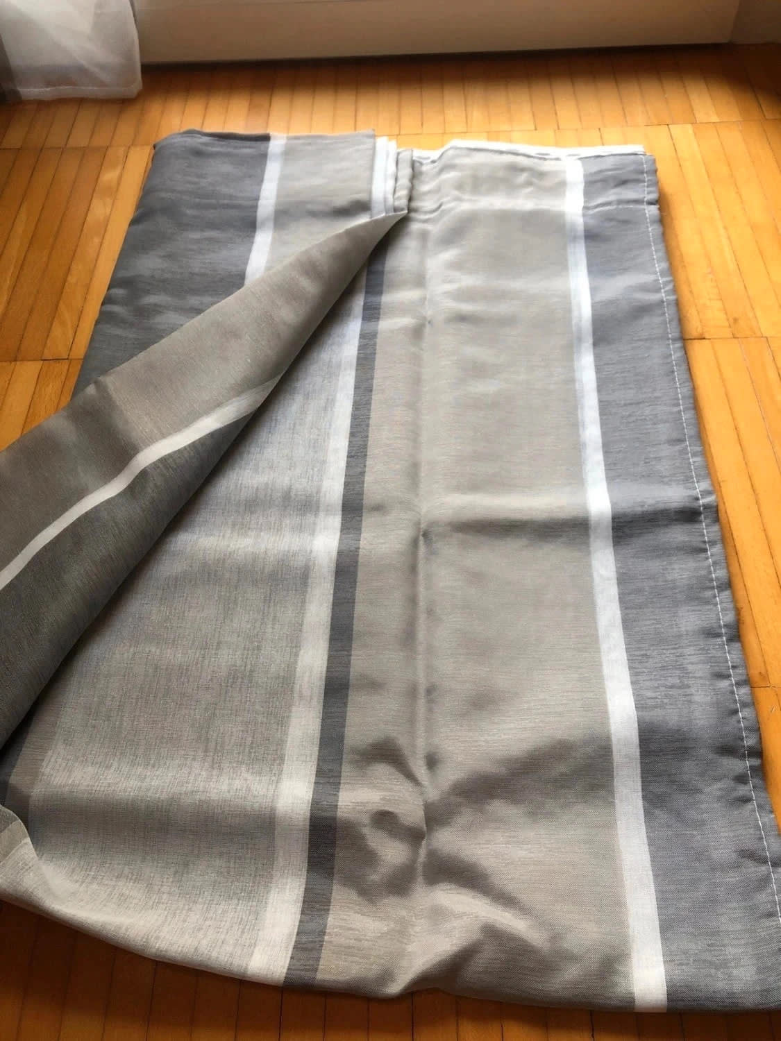 Tende moderne 140x145 cm semitrasparenti grigio scuro e bianco set da 2