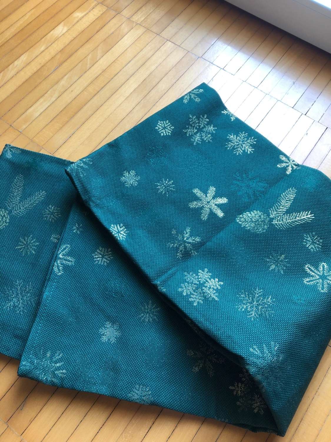 Tovaglia jacquard 140x200 cm – Verde con filo oro