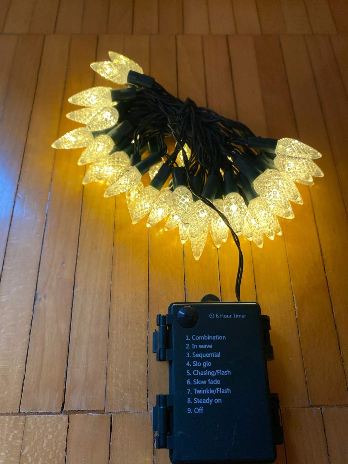 Catena luminosa 5 metri 50 LED a batteria design fragola