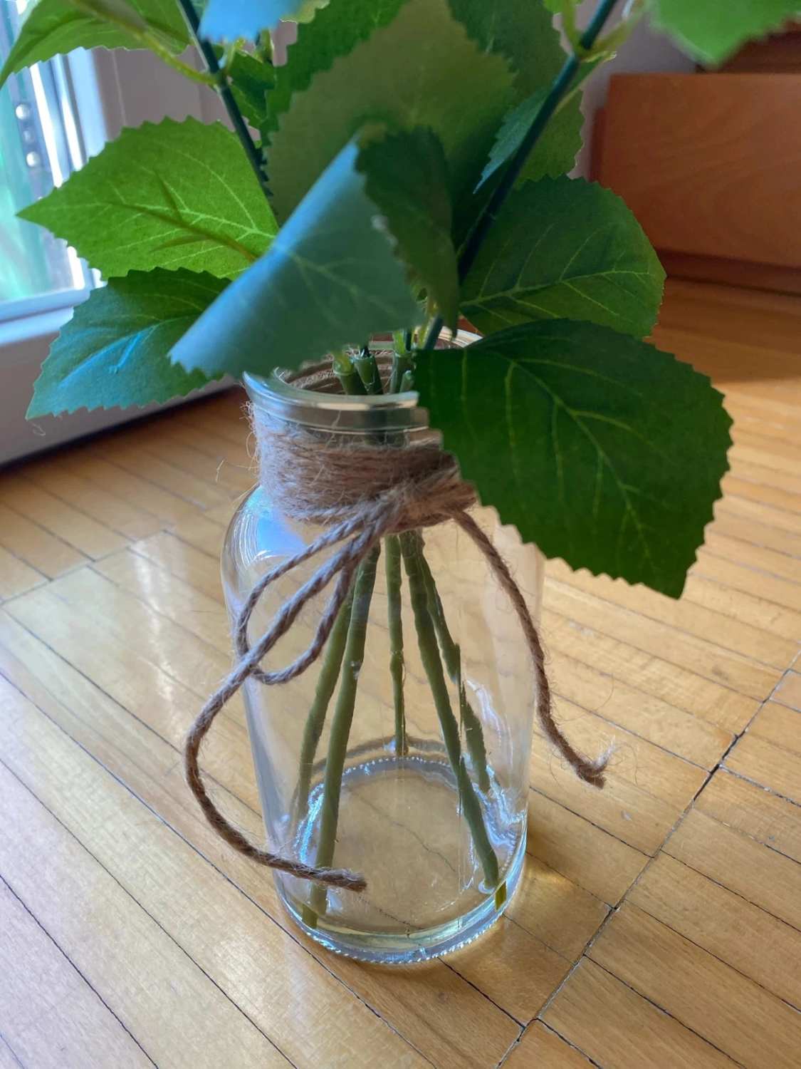 Bouquet di ortensie con vaso in vetro