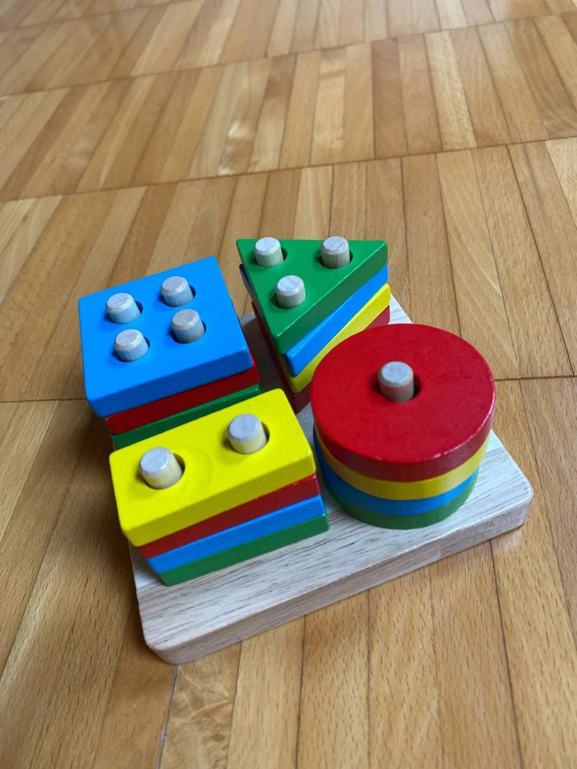 Gioco Montessori incastri forme in legno – 16 pezzi