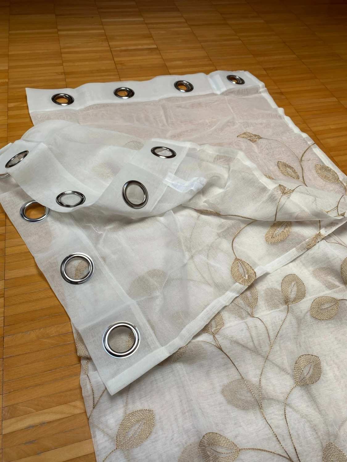 Tende moderne con ricamo foglie
