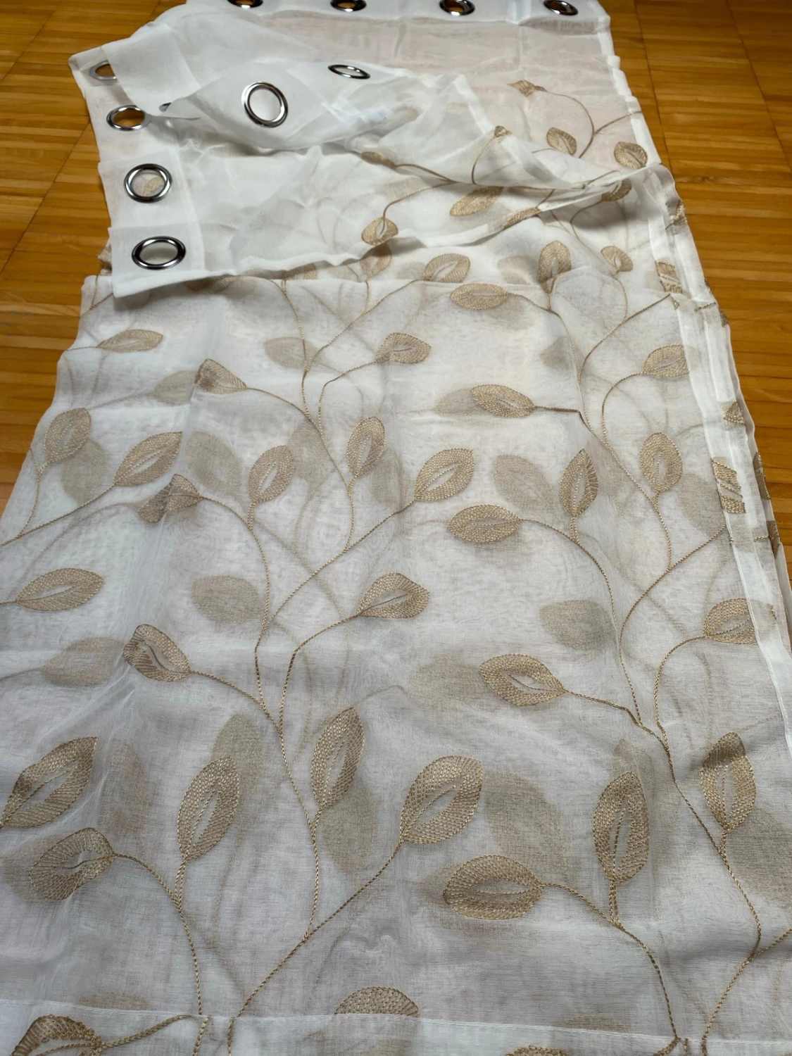 Tende moderne con ricamo foglie