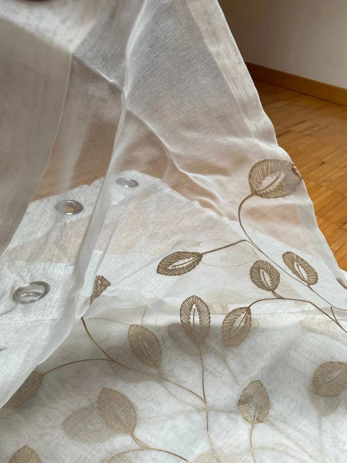 Tende moderne con ricamo foglie